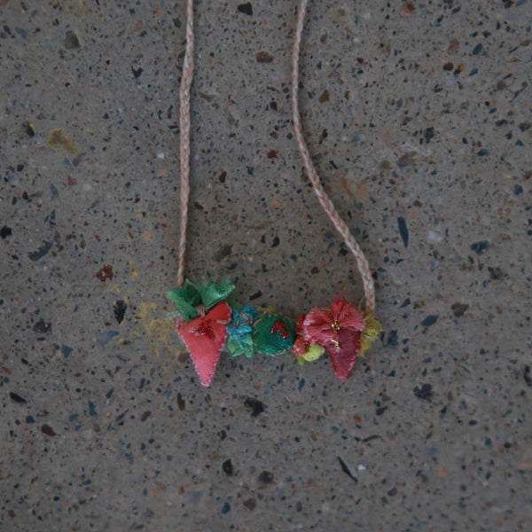 Antomoon Silk Flowers and Hearts Necklace for Women ATM-Antomoon-14-2-flowers and hearts (Antomoon-14-1)